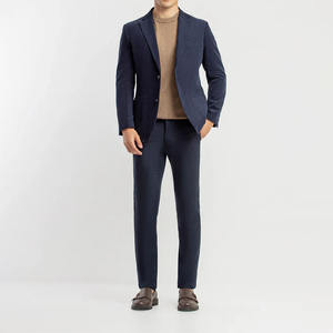 Ensemble de costume bleu marine élégant sur mesure, confortable et stylé, blazer et pantalon coupe ajustée, polyvalent pour les affaires et les mariages - Product Image 1