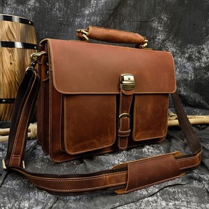 Bolsa de piel auténtica y duradera para portátil, informal, de negocios y viajes, con marca personalizada para uso profesional diario. Bolsas de piel para portátiles. - Product Image 2