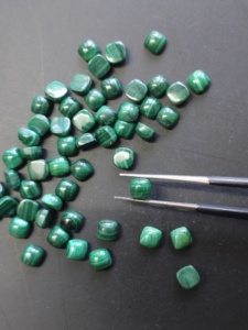 Malachite naturelle, cabochons coussin de 4 mm, pierres précieuses en vrac pour la fabrication de bijoux - Product Image 2