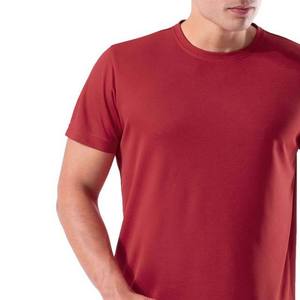Camiseta de Manga Corta para Hombre, Cuello Redondo, Color Rojo, Corte Regular, Tejido Jersey de Secado Rápido, Estilo Casual - Product Image 4