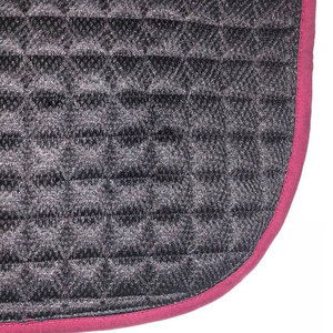Tapis de selle technique rafraîchissant en soie glacée respirante pour l'équitation, idéal pour les performances estivales intenses et les températures élevées - Product Image 2
