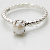 Vente en gros d'anneaux de fiançailles en argent sterling 925 avec perle d'eau douce de haute qualité, design unique, style tendance, tailles personnalisables