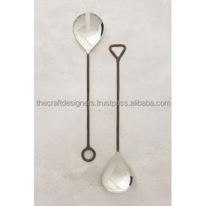 Serveur à salade en acier inoxydable brossé de qualité supérieure offrant un aspect raffiné adapté à la restauration moderne - Product Image 2