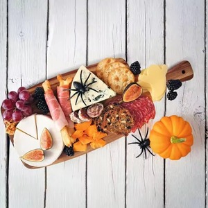Planche à découper en bois d'acacia avec poignée intégrée et trou de suspension, épaisseur 1,5 cm, compatible lave-vaisselle, plateau de service pour charcuterie - Product Image 6