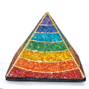 Pequeña Pirámide de Ágata con 7 Chakras para Decoración del Hogar y Meditación Feng Shui - Product Image 2