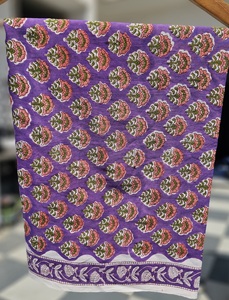 Paréo en coton imprimé à la main, motif floral violet, pour femme, style bohème, léger, idéal pour la plage ou comme cache-maillot de bain, pour l'été - Product Image 6