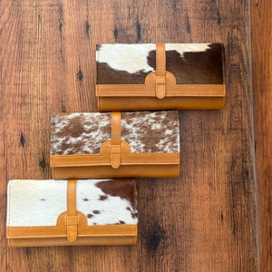 Portefeuille en cuir de fourrure fait à la main pour femmes, pochette en cuir marron et marron - Product Image 2