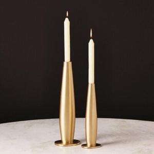Elegante Portavelas de Metal con Acabado Dorado Pulido, Centro de Mesa Decorativo para Ideas de Estilo de Comedor de Lujo - Product Image 2