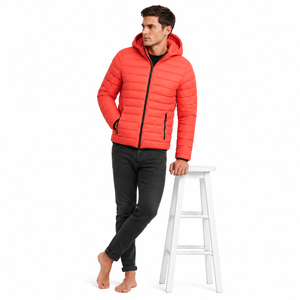 Doudoune tendance conçue pour l'hiver moderne, offrant une chaleur respirante, une isolation douce et un confort pratique pour la superposition de vêtements. - Product Image 5