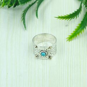 Anillo de Turquesa Arizona, Anillo de Plata de Ley 925 con Pequeñas Bolas de Latón, Diseño Martillado, Anillo de Declaración, Joyería de Turquesa - Product Image 6