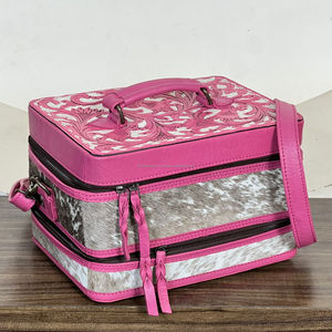 Bolsa de cosméticos de viaje de cuero genuino con diseño western, hecha a mano, con correa para el hombro, de piel de vaca con pelo, de doble compartimento para joyas. - Product Image 2