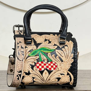 Sac de style en cuir floral gravé à la main avec motif à carreaux cerise, sac à main, sac bandoulière, sac de voyage Speedy, sac de sport - Product Image 4
