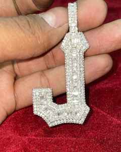 Colgante Personalizado con Inicial, de Lujo, Chapado en Oro de 18K, Plata 925, Moissanita VVS, Corte Brillante, Estilo Hip Hop, con Nombre Personalizado - Product Image 1