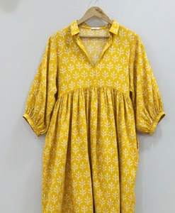 Robe midi formelle simple à col en V, 100% coton, imprimée à la main, écologique, respirante, à manches bouffantes, motif floral, taille naturelle, tie-dye - Product Image 5