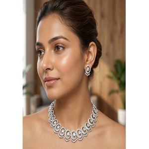 Precioso Conjunto de Collar y Pendientes de Plata con Circonitas, Joyería de Regalo para Mujer, Diseño Floral de Latón a la Moda para Bodas y Fiestas - Product Image 1