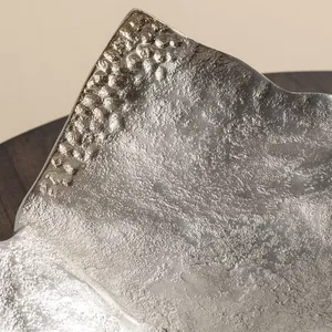 Bol en métal artisanal moderne, porte-fruits de qualité supérieure pour un style d'intérieur de cuisine contemporain, bol combiné en aluminium tendance - Product Image 5