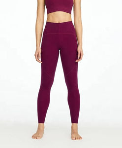 Ensemble de yoga sans couture pour femme, tenue de sport durable avec crop top, meilleur prix abordable avec services OEM - Product Image 2