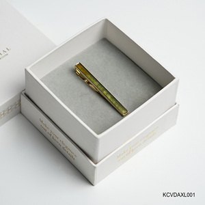 Pince à cravate pour homme plaquée or 18 carats avec agate verte - Pierre précieuse naturelle Feng Shui pour la prospérité et l'équilibre |   KCVDAXL001 - Product Image 2