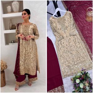 Ensemble Kurti 3 pièces haut de gamme avec broderie et travail de sequins, doublure en micro-coton, prêt-à-porter, idéal pour les fêtes, vente en gros B2B - Product Image 2