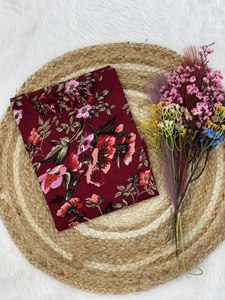 Conjunto de Kurti y Pantalón Premium Listo para Usar, Tela Crepé con Estampado Floral, Largo 42 Pulgadas, Mangas - Product Image 6