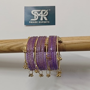 Juego de Brazaletes de Cristal de Cachemira Color Lavanda Púrpura de Lujo, con Dijes Dorados Ghungroo, Hechos a Mano, Joyería Étnica Tradicional de 16 Piezas para Mujer - Product Image 6