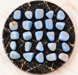 Juego de runas Angelita natural de 25 piezas, grandes piedras de runas nórdicas, juego de adivinación Angelita, grandes piedras de runas, regalo de adivinación espiritual - Product Image 4