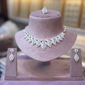 24K <b>Gold</b> Plated Vintage Dubai Fashion Jewelry <b>Set</b> Includes Necklace Earrings <b>Bangles</b> Combs Copper Material Diamond Germany - Product Image 6