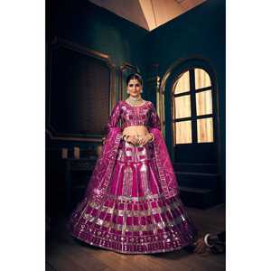 Lehenga-Choli en polyester de créateur pour les occasions spéciales, tenue élégante et stylée - Product Image 3