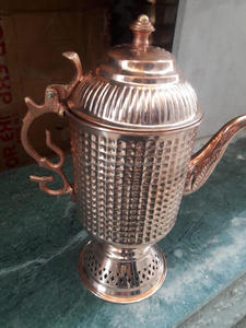 Jarra Artesanal Tradicional de Hierro Recubierto de Cobre con Temática Budista, Grabada con Láser, de Europa - Product Image 4