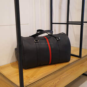 Sac de voyage classique britannique vert, sac de sport et de gym multicolores - Product Image 5