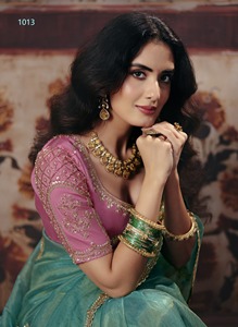 Sari Sulakshmi pour femme, vert sarcelle, en soie brodée, traditionnel, pour mariage, avec chemisier rose, longueur au sol, coupe classique - Product Image 3