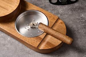 Cenicero de Escritorio Rectangular de Madera Natural Estilo Americano, Ideal para Mesa, Decoración del Hogar, Regalo, Artículo Económico - Product Image 3