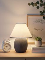 Lámpara de Noche Moderna de Metal Dorado Eléctrico con Opciones de Pantalla Azul/Negra/Roja para Decoración de Mesita de Noche y Sala de Estar