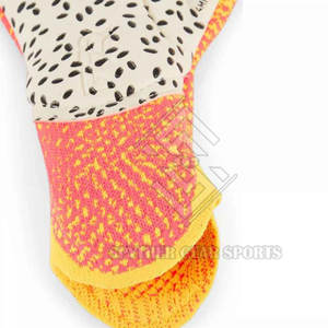 Gants de gardien de but légers et antidérapants en latex pour hommes avec fermeture auto-agrippante et protection des doigts pour le sport - Product Image 5