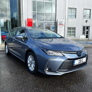 VENTAS RÁPIDAS de Corolla Premium, Sedán Eficiente en Consumo de Combustible, Auto Familiar Confiable, Plástico, Listo para Exportación Mundial, Entrega Rápida - Product Image 3