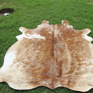 Alfombra de cuero de vaca hecha a mano de primera calidad, alfombra de piel de vaca natural para decoración de sala de estar, alfombra de piel de vaca natural. - Product Image 3