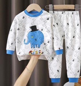 Ensemble de pyjamas à manches longues pour enfants avec imprimé de dessins animés mignons, à porter au printemps, blanc avec des étoiles et des ours noirs, 100% coton - Product Image 2