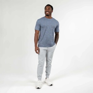 Camiseta Deportiva para Hombre con Logotipo Personalizado, Tejido Ligero para Entrenamiento y Actividades Físicas - Product Image 1
