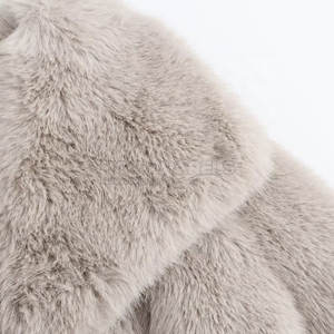 Veste en fourrure pour femme confortable et écologique avec design personnalisable, doublure douce, sensation de chaleur, finition douillette, look élégant - Product Image 4