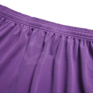 Tenue de football personnalisée pour la performance athlétique, vêtements de sport légers et respirants pour les entraînements et les compétitions - Product Image 5