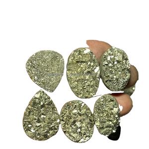 Joyería de Lujo Hecha a Mano - Cristal de Pirita con Corte Corazón Cabujón de Parte Trasera Plana, Accesorio de Alta Gama para Pulsera, Venta Caliente, Cambio de Color - Product Image 4