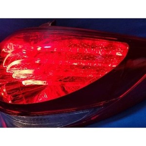 Feu arrière droit Veloster, ensemble de feux combinés, côté droit, d'occasion, OEM 924022V120 - Product Image 3
