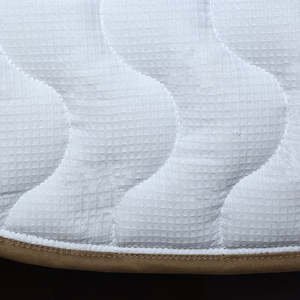 CLOVELIS IMPEX Tapis de selle respirant pour chevaux de saut d'obstacles, pour la compétition, emballage personnalisé, vente en gros - Product Image 3