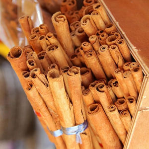 Palitos de Canela Cassia Cruda de Primera Calidad, 100% Pura, Longitud Personalizable, de Vietnam, Mejor Calidad, Precio Económico - Product Image 1