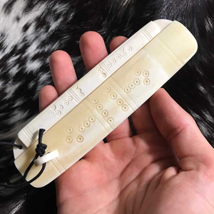 Peigne à cheveux artisanal moderne de qualité en os de buffle, écologique, sculpté en forme de fleur, avec étui, couleur naturelle, taille personnalisée, artisanat naturel - Product Image 3