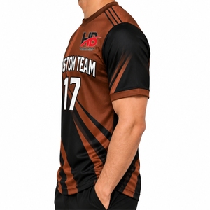 Maillot de football personnalisé pour homme, col rond, manches courtes, impression sublimée, nom et numéro, coupe athlétique, respirant, sensation sportive - Product Image 3