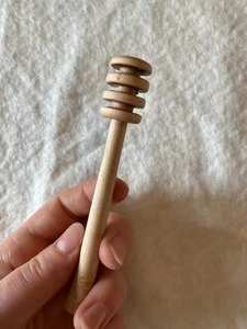 Palito de Miel de Madera Natural Ecológico, Hecho a Mano, de Primera Calidad, con Diseño Práctico para Uso Diario en la Cocina - Product Image 1