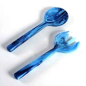 Ustensiles de service décoratifs en résine pour salade, couleur personnalisée, compatibles lave-vaisselle, micro-ondes et four, pour usage hôtelier, restaurant et cuisine - Artizon - Product Image 1
