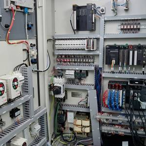 Panel de Distribución de Energía para Maquinaria de Diseño Personalizado DaZhan, Ofrece Soluciones Eléctricas Llave en Mano, Instalación en Sitio, 1 Año de Garantía - Product Image 2