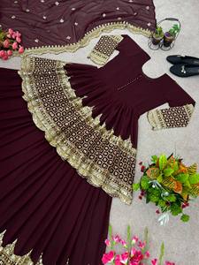 ชุดเลเฮนกาโชลีผ้าจอร์เจตต์เทียม พร้อมงานปักเลื่อมหนา 5 มม. พร้อมแขนเสื้อ สำหรับงานปาร์ตี้ ทรงกระโปรงบานเต็มตัว - Product Image 6